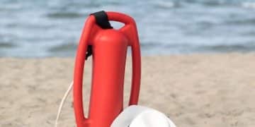 Beach First Aid: Essential Skills and Supplies for Common Injuries - Cover Image