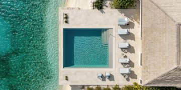 Luxury Beach Resorts: Butler Villa Worth $1,000/Night? - Cover Image