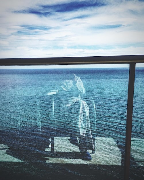 Luxury Beach Resorts: Selecting Ocean View Suites by Sun Exposure