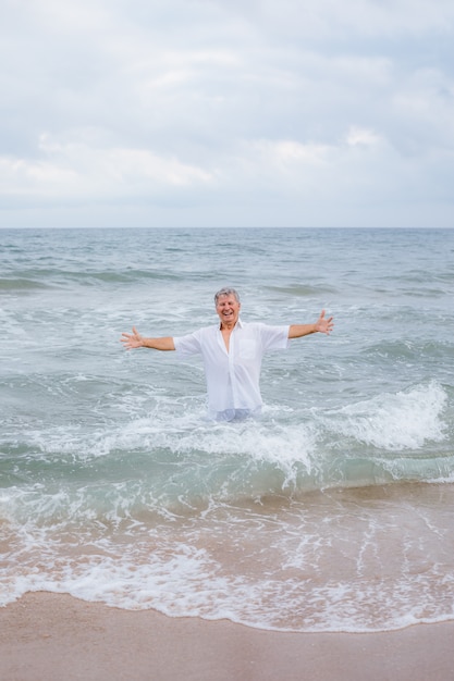 Extend Your Beach Trip: Budget-Friendly US Travel Guide